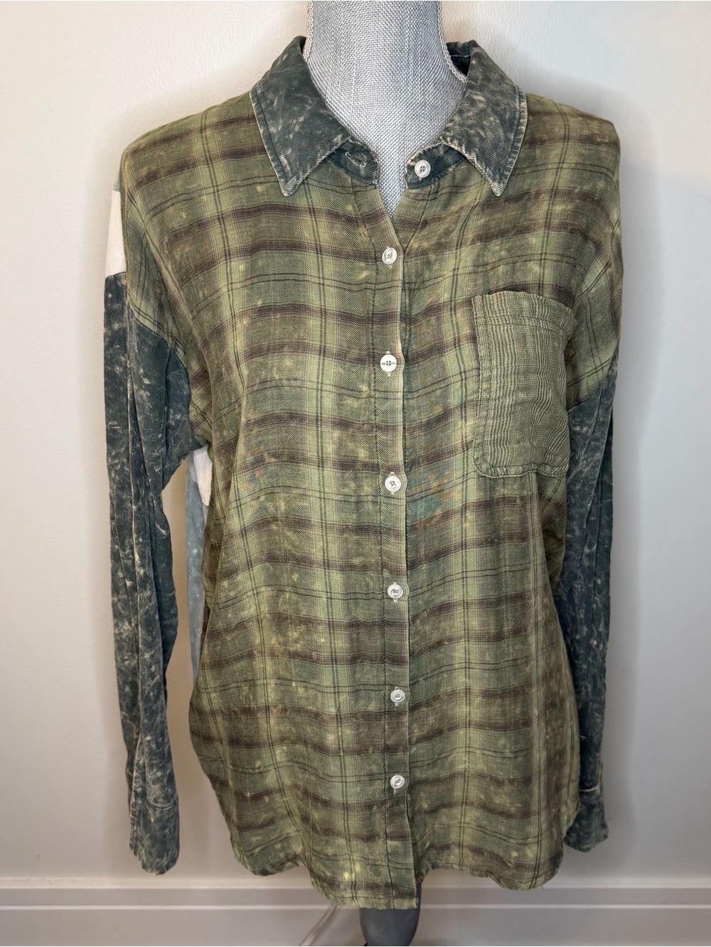 Mystree plaid dark Green color block Button-Up Shirt, long sleeve , women L